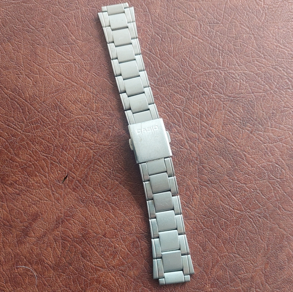 Authentic CASIO Stainless Steel Tone Replacement Watch Band Strap (Approx. 18mm)
